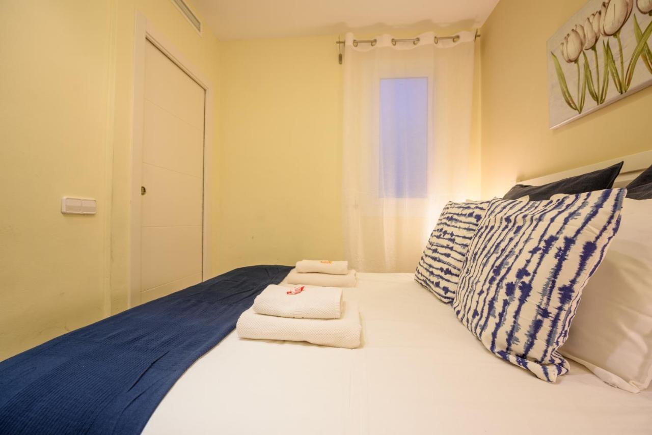 Ramblasrentals Cozy Renovated 2Br With Balcony Lift 20M Rambla - Parking - Wifi Barcelona Eksteriør billede
